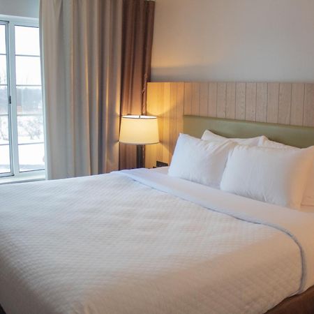 Country Inn & Suites By Radisson, Big Rapids, Mi Exteriör bild